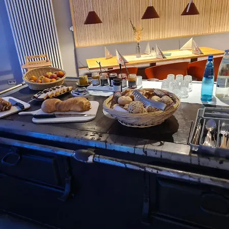 Lafette 3* هينترتزارتن